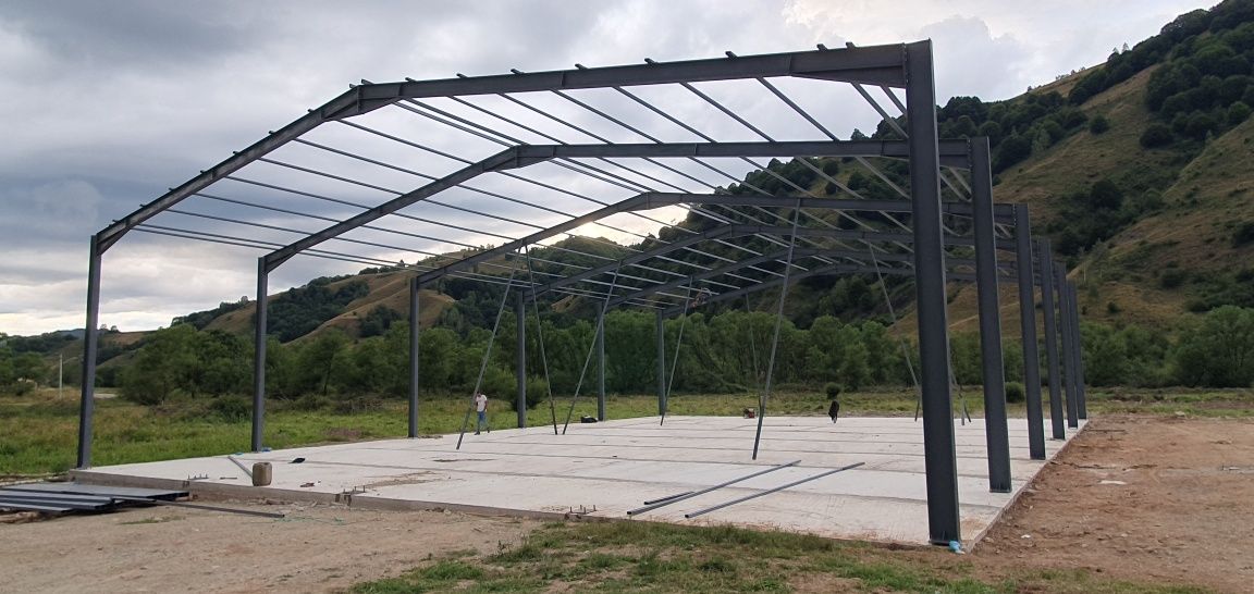 Vand hala metalica 10x15x4 livram în orice jud
