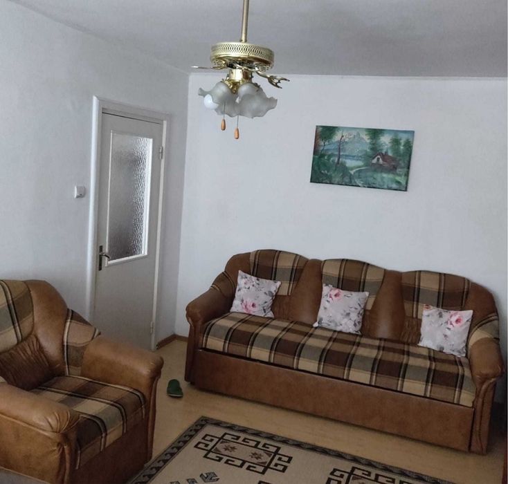 Apartament 3 camere, etajul 3- zona Confecții