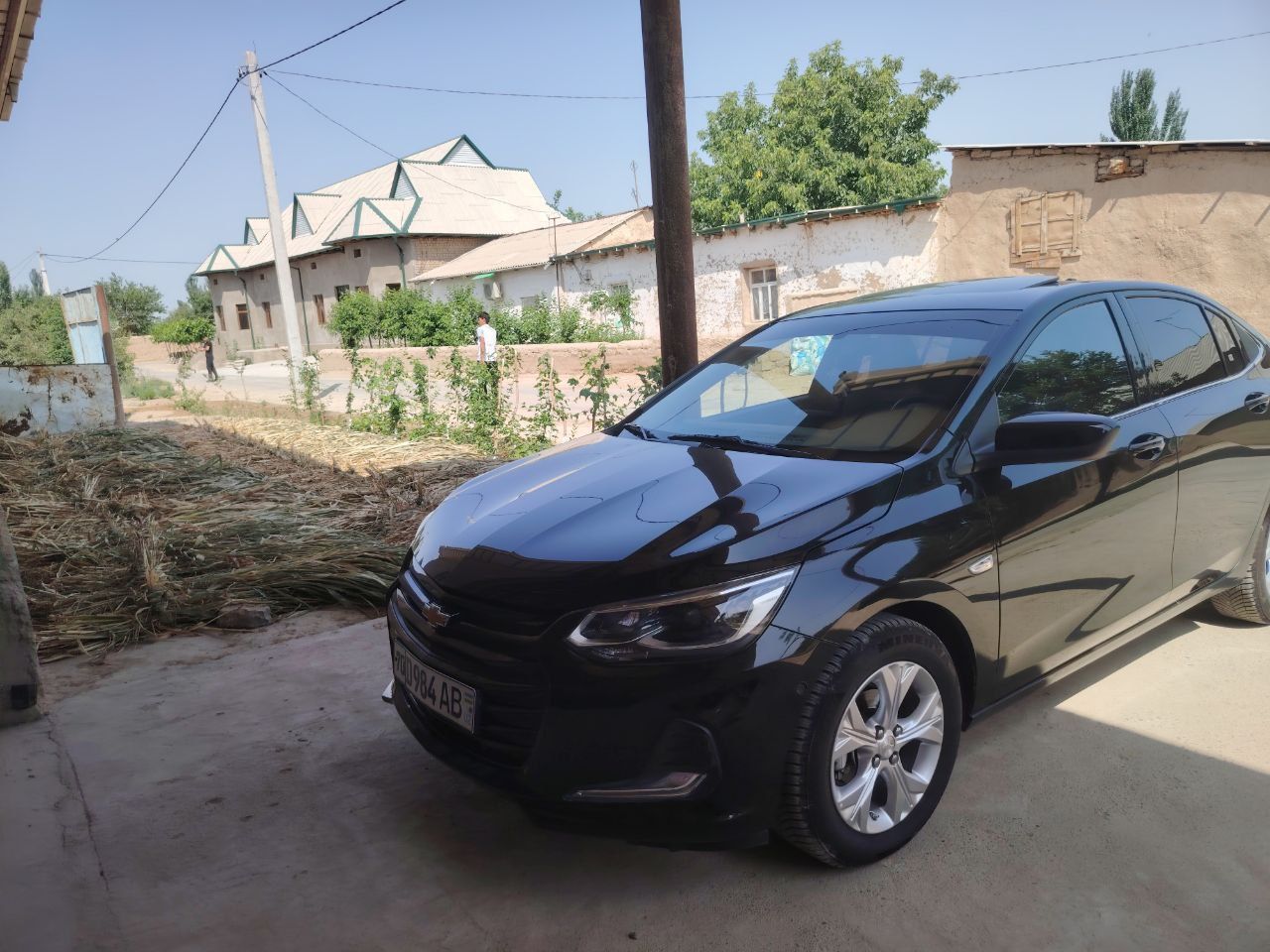 Onix pul kerakli uchun sotilmoqda