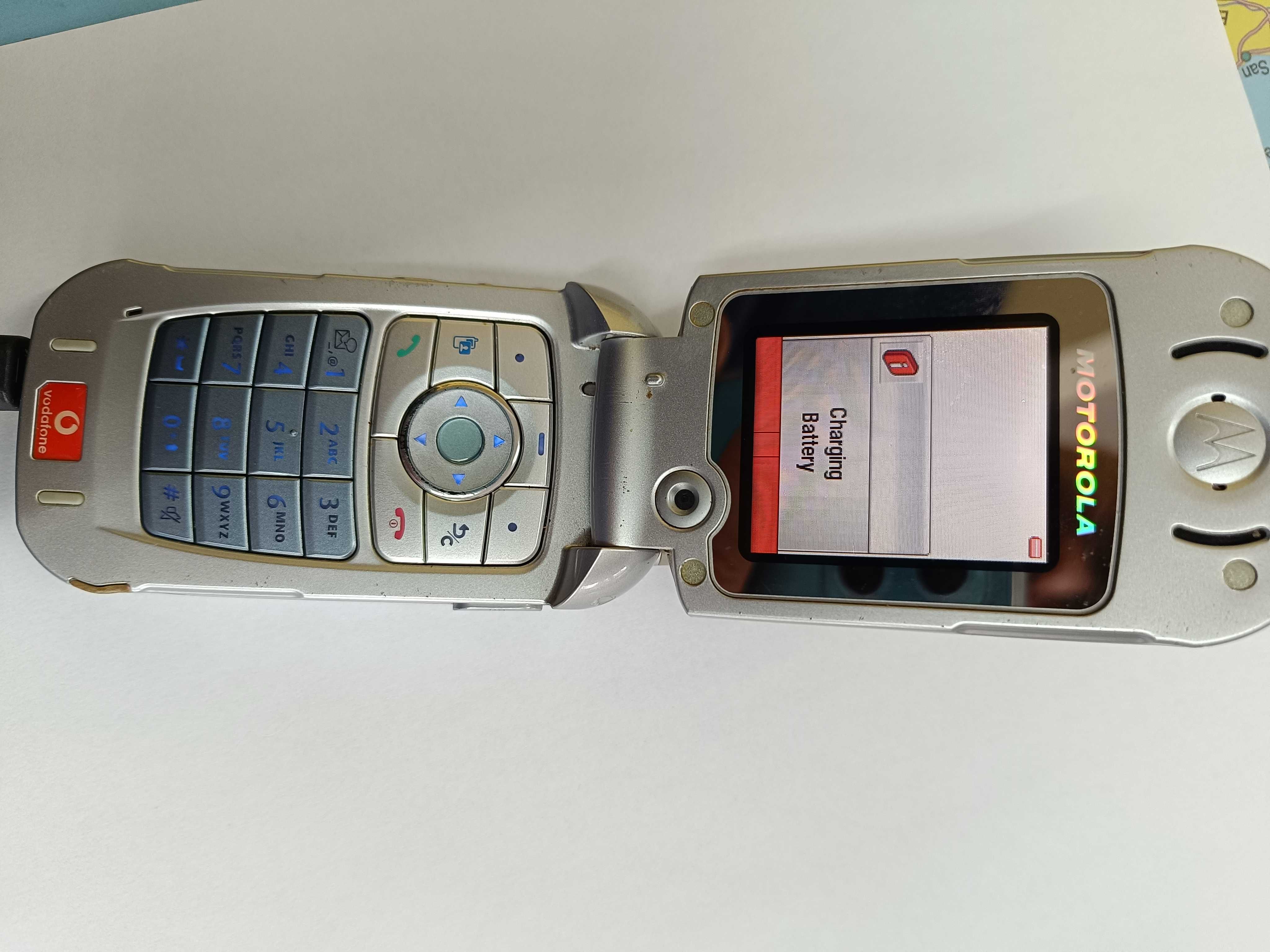 Мобилен телефон Motorola V980
