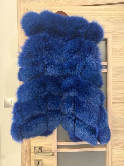 Продавам елек с естествен пух