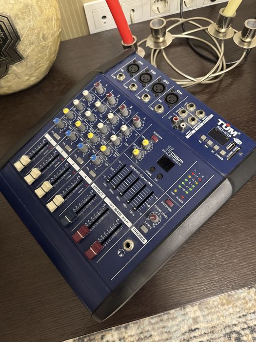 Микшерный пульт TUM 402D