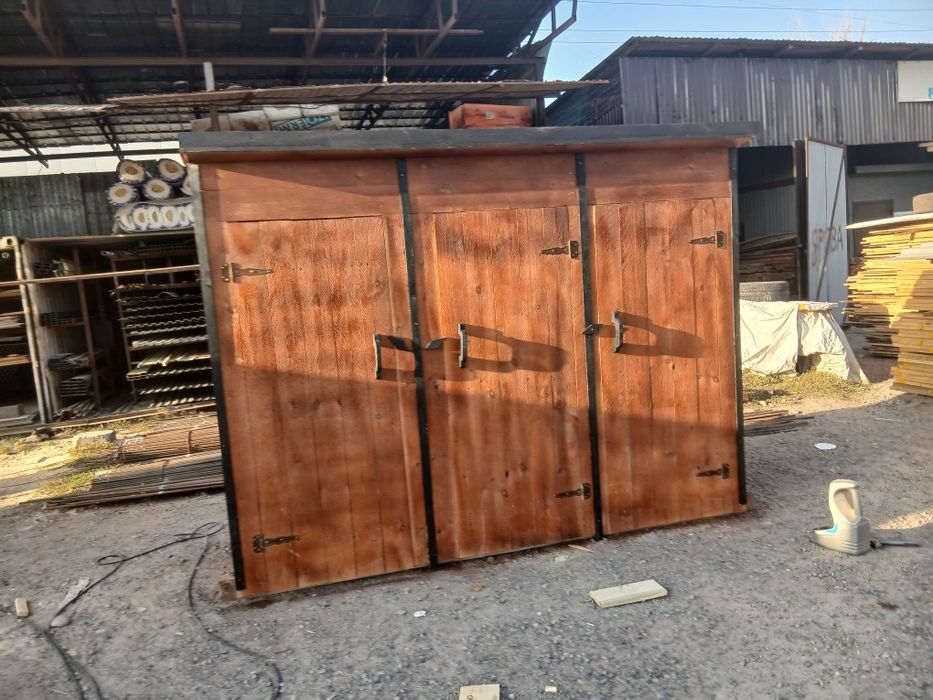 Уличный  туалет  дом и дача