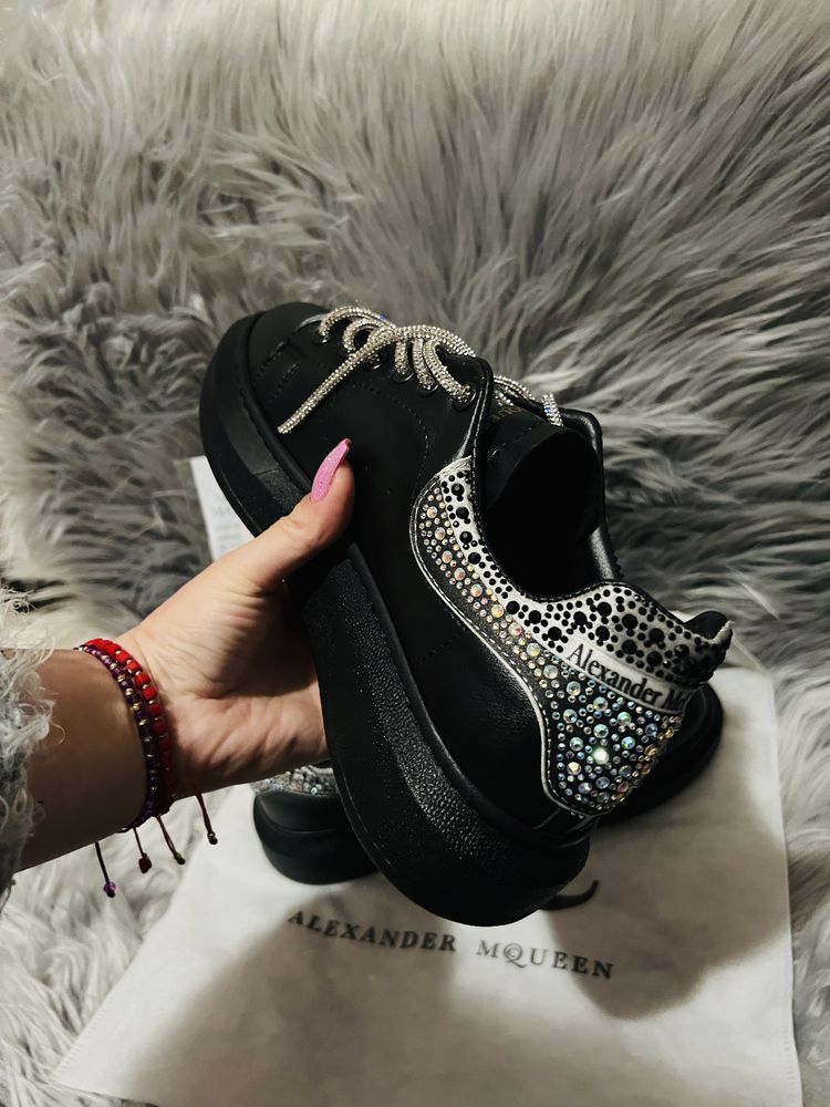 Adidași/ Sneakers Alexander McQueen