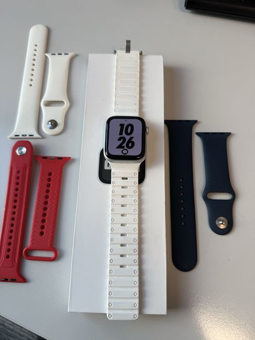 Смарт-часы Apple Watch SE,44 мм.