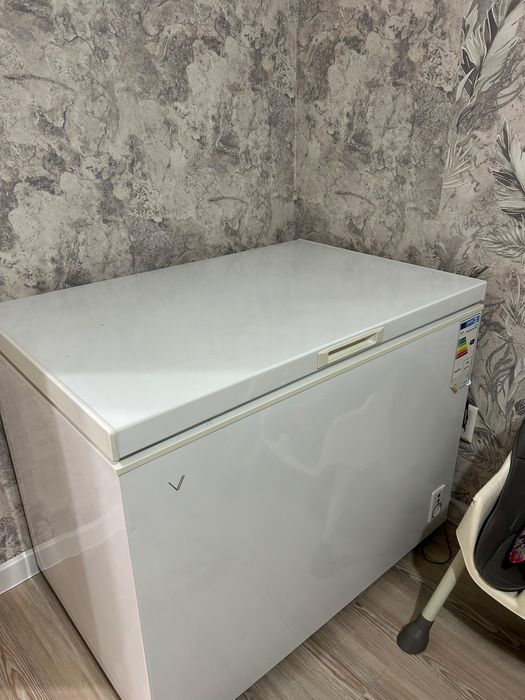 Продам срочно морозильник