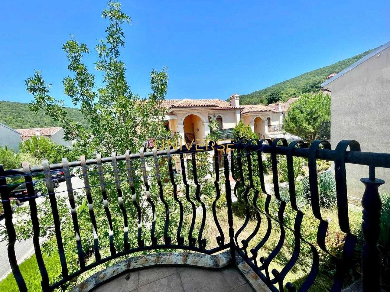 Продава се Двустаен апартамент в к.к. Елените - 56 кв.м за 1125 €/кв.м - Снимка #7