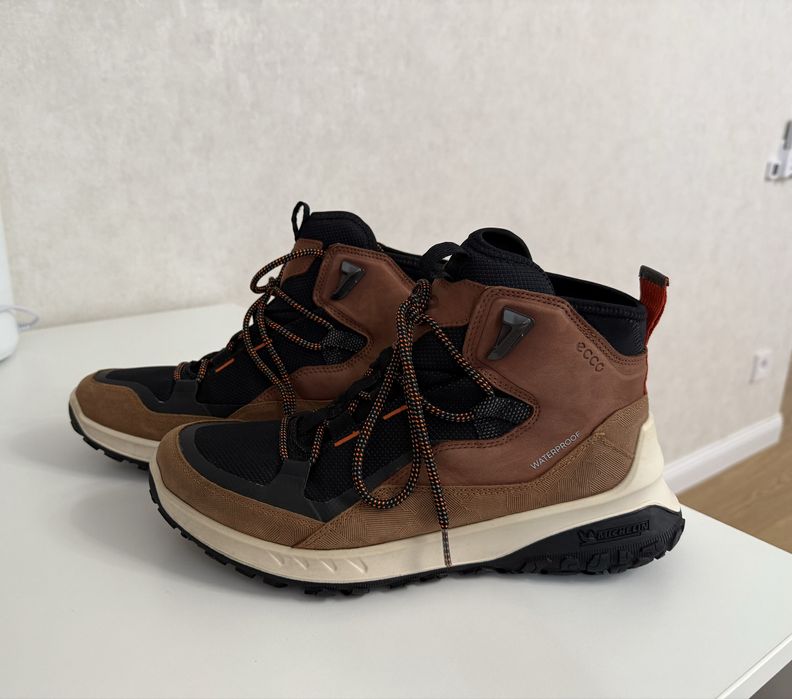 Кроссовки ECCO и Northland в идеальном состоянии