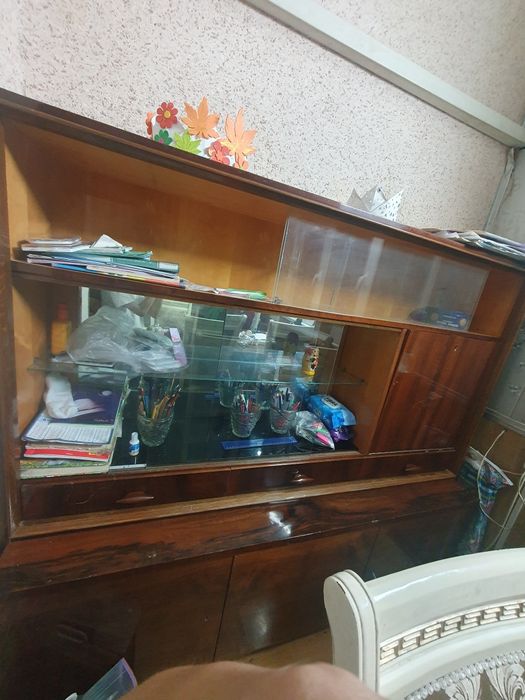 Румынский Сервант