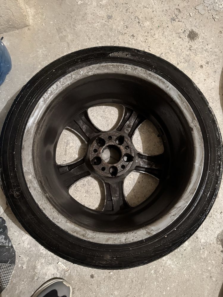 Продавам Гуми с Джанти за Mercedes 17ки