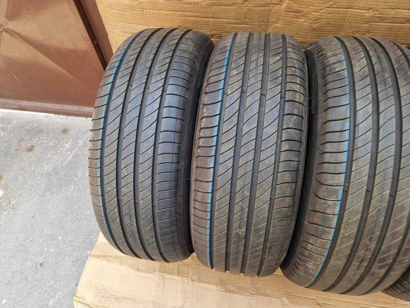 4 Michelin R16 215/60
летни гуми 
DOT1020