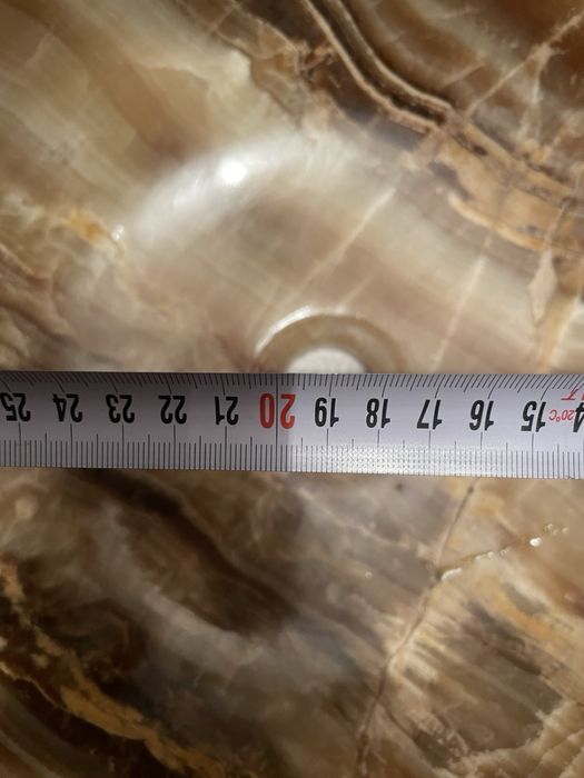 Мивка от естествен оникс