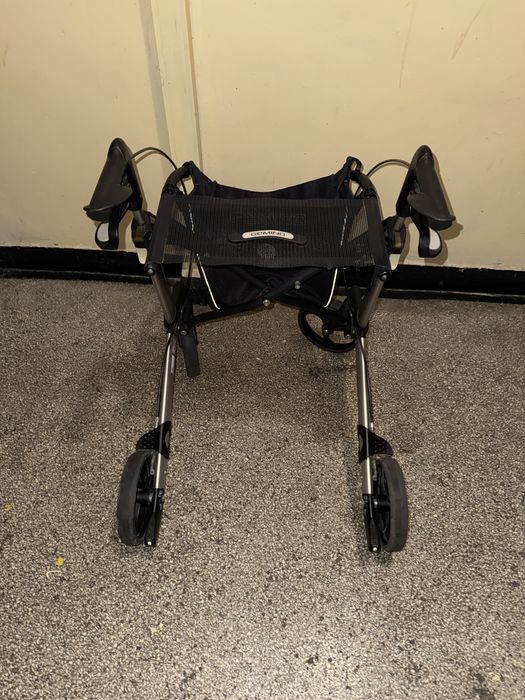 Rollator cadru medical batrani dizabilitati din aluminiu