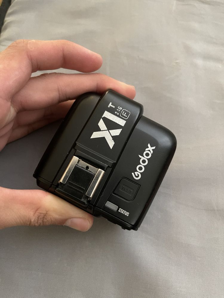 Вспышка для фотоаппаратов Godox V860