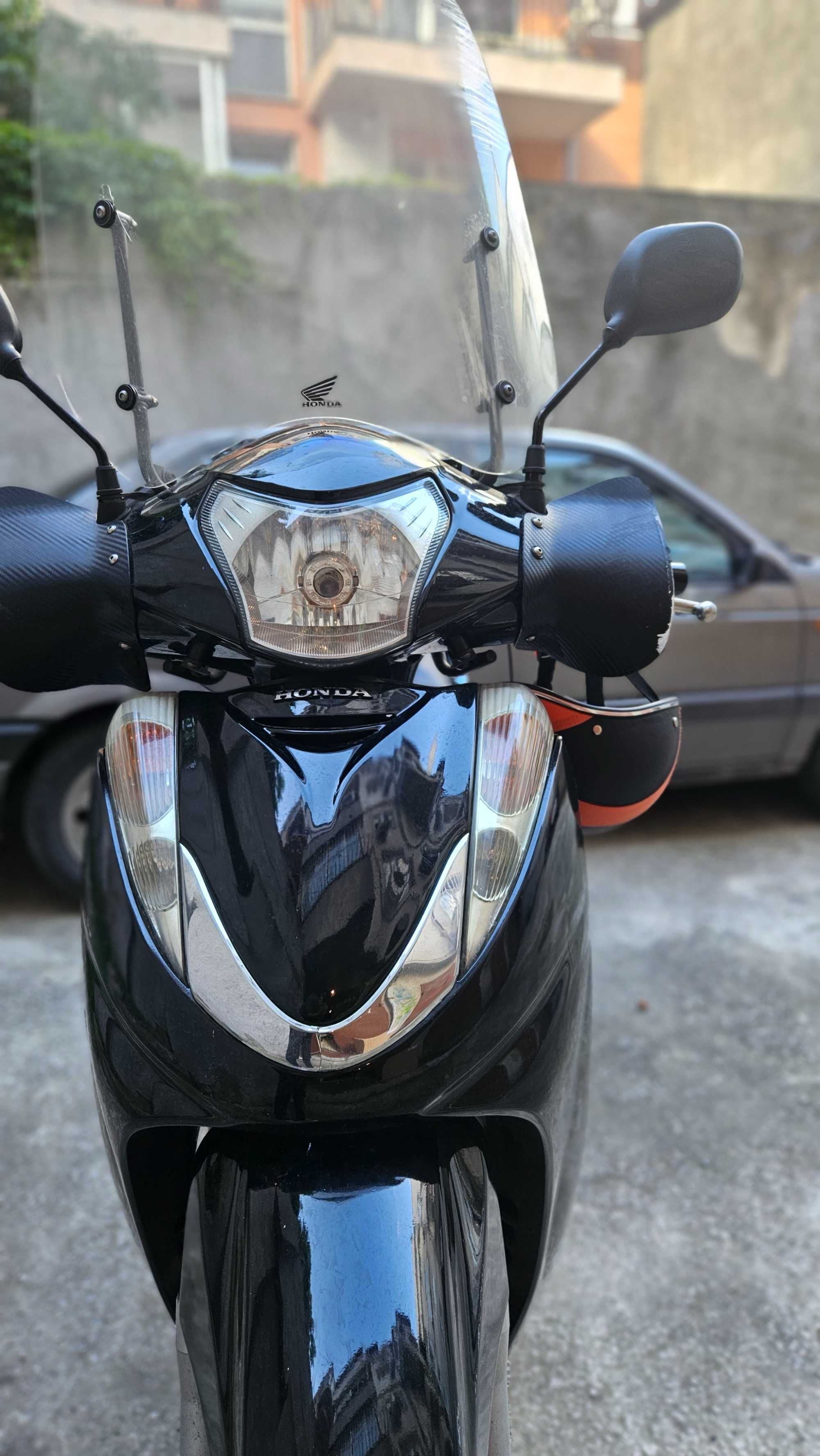 Скутер Honda SH 300i