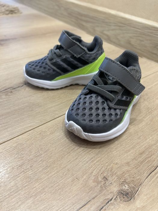 Маратонки Адидас