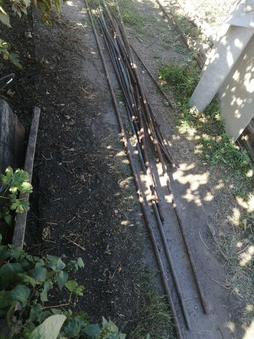 Продам уголок металлический