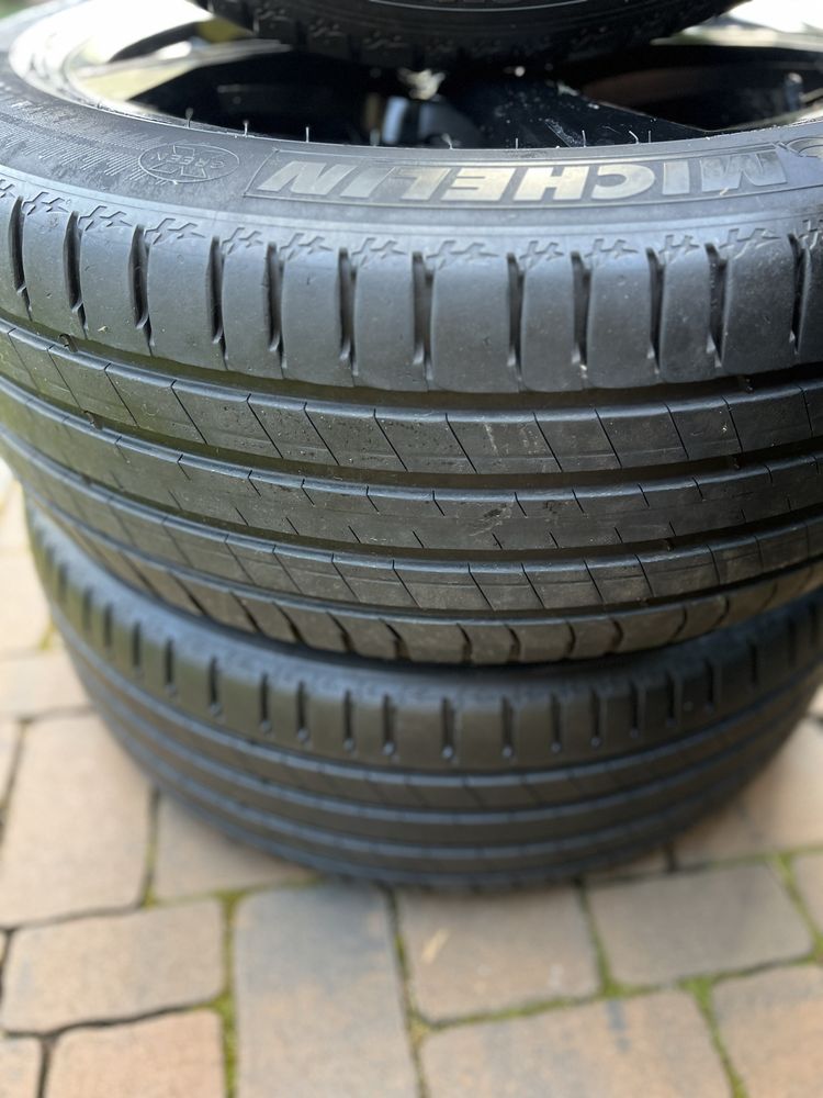 Jante Negre r19 Audi q5 8,5j et 40 5x112 235 55 19 michelin vara