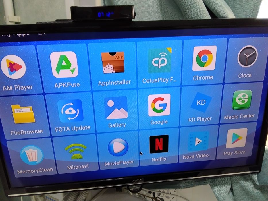 Продам тв Артель 24д