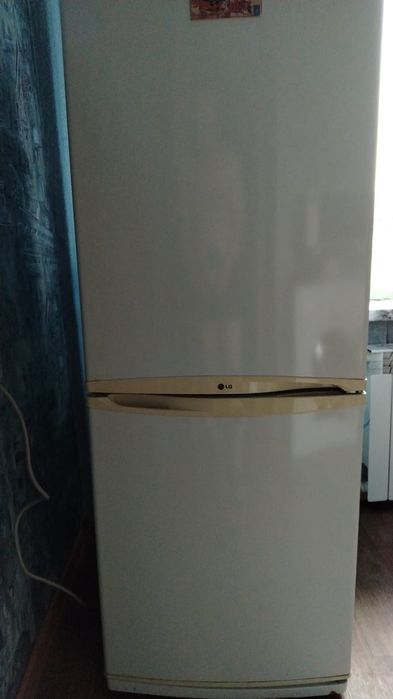 Холодильник вв не исправном состоянии на запчасти