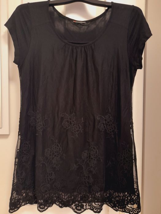 Bluza elegantă din dantelă