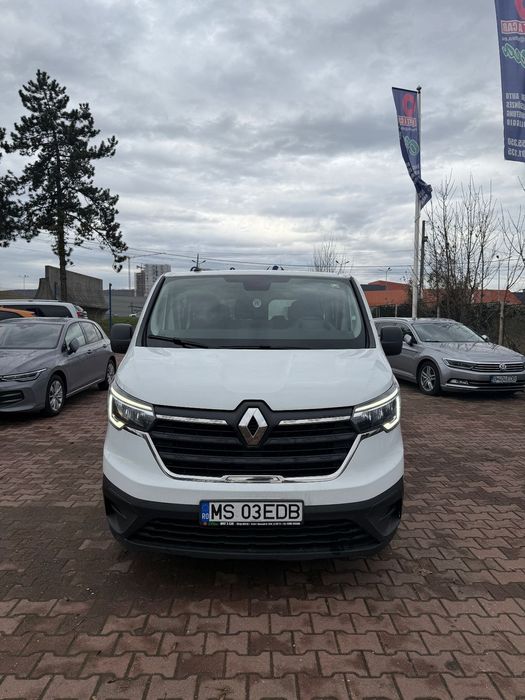 Renault Trafic Renault Trafic 8+1 locuri, 2.0 DCI , 110 CP