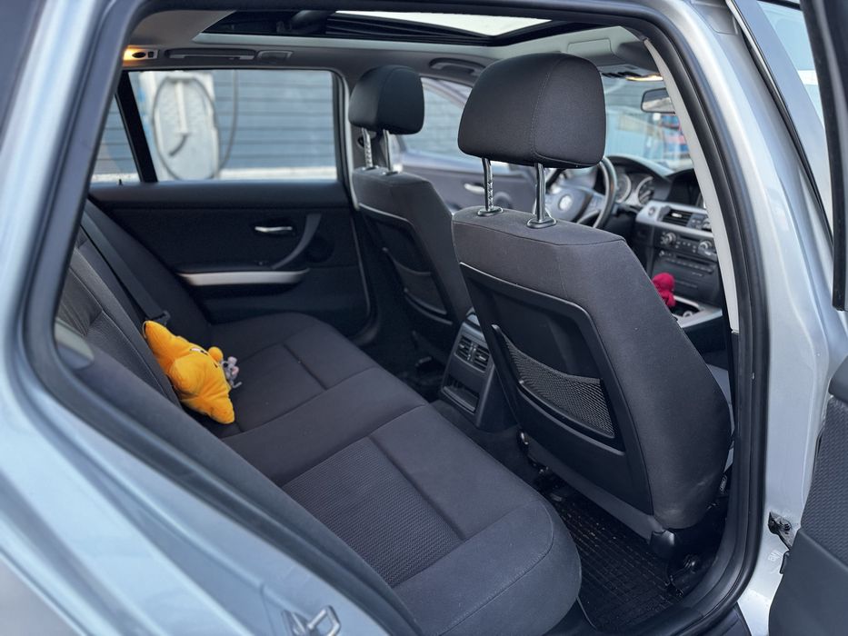 BMW Seria 3 Touring 318i LCI – 2.0 Benzină – 2011 – Full