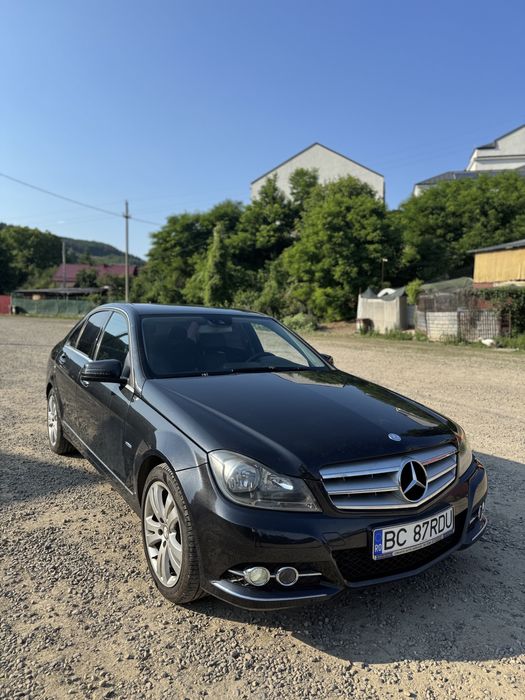 Mercedes-Benz C180
