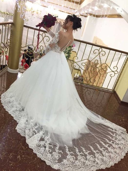 Свадебное платье