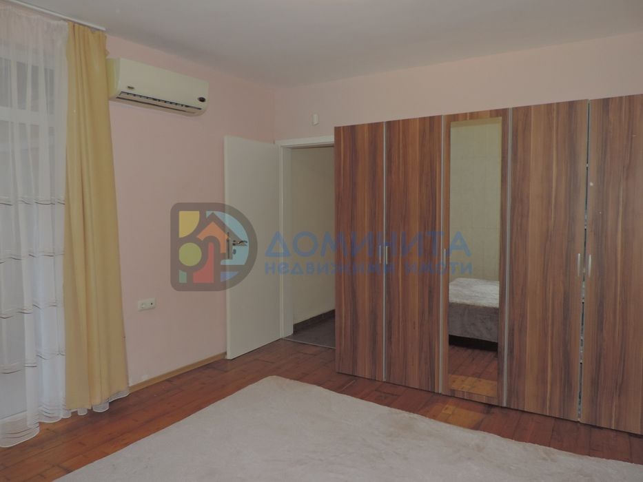 Обзаведен тристаен, първа линия плаж, гр. Китен