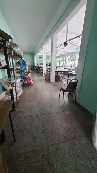 82-Продава се монолитна триетажна сграда!