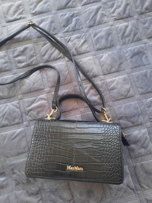 Продам сумочку Max Mara.