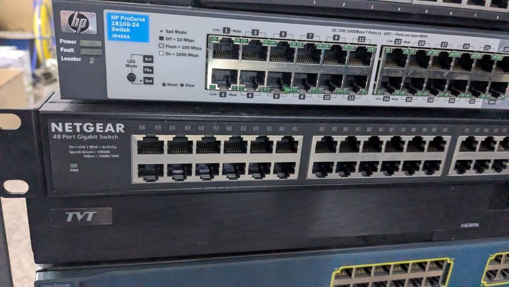 Switch cu 24 și 48 porturi gigabit, Poe și non Poe cu și fără manageme