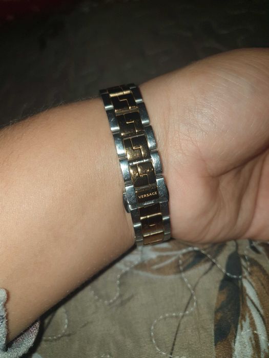 Ceas versace damă preț negociabil..
