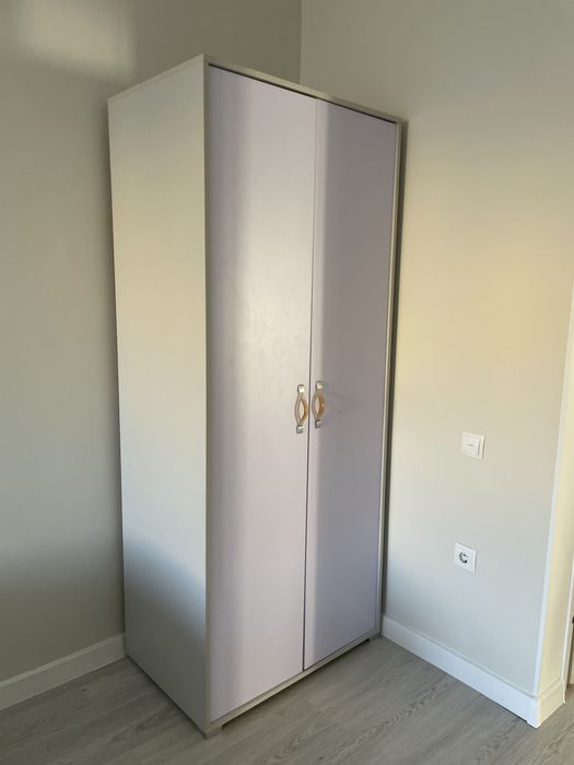 Детский  спальни комплект из трех предметов