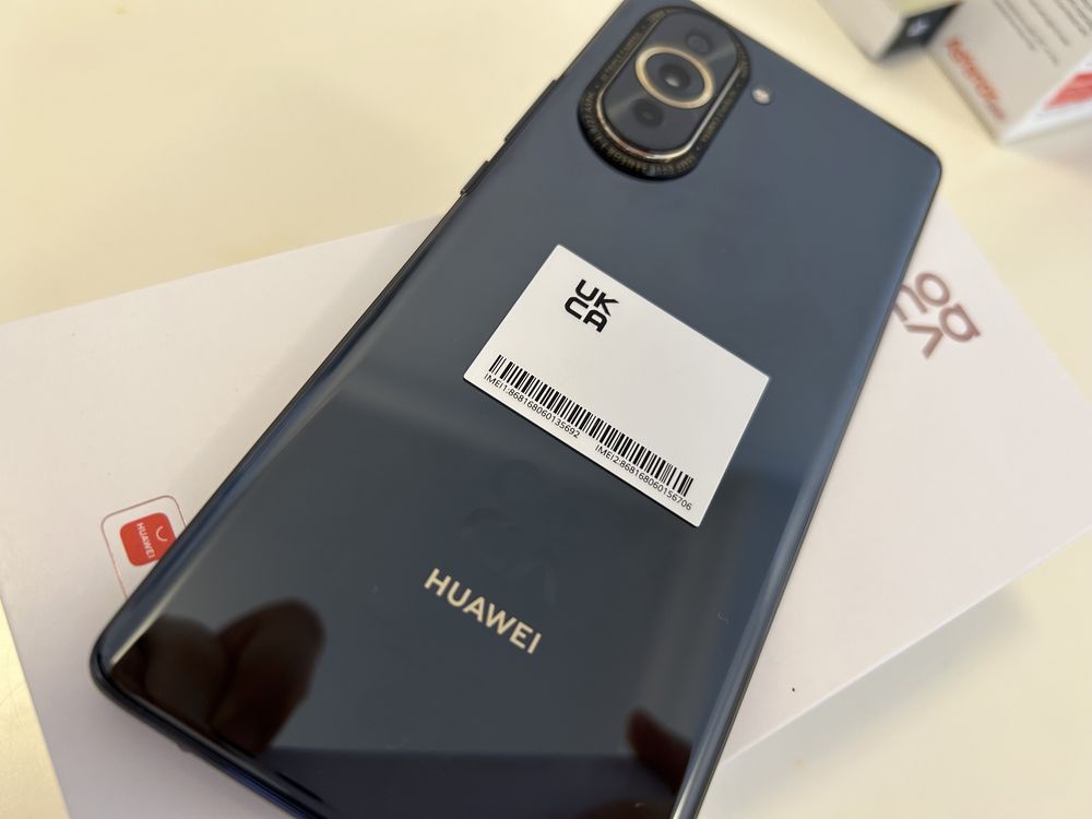 Telefon Huawei NOVA 10 - Garanție valabilă 1 an jumatate