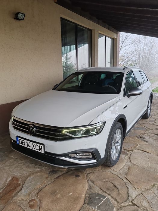 AllTrack, IQ-Led, geamuri duble, DSG, piele nappa, 2 seturi jante