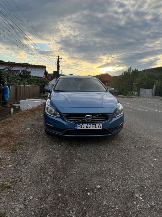 Volvo V60 D2 2014