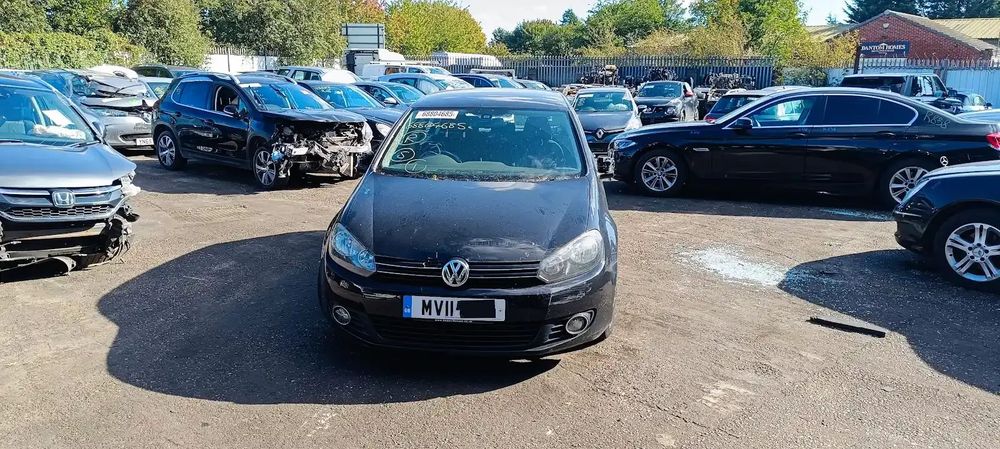 Dezmembrari / Dezmembrez VW Golf 1.6 CAYC cutie viteze cutie viteze manuală LUB cod culoare LC9X