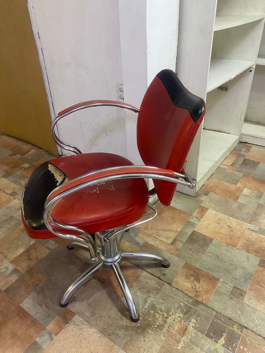 Продам кресло,парекмахерское