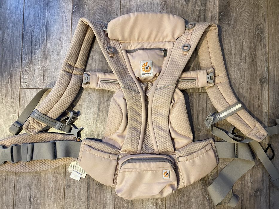 Ergobaby Omni Breeze розова