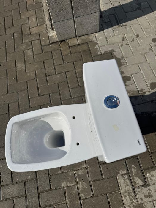 Toaleta WC street street square