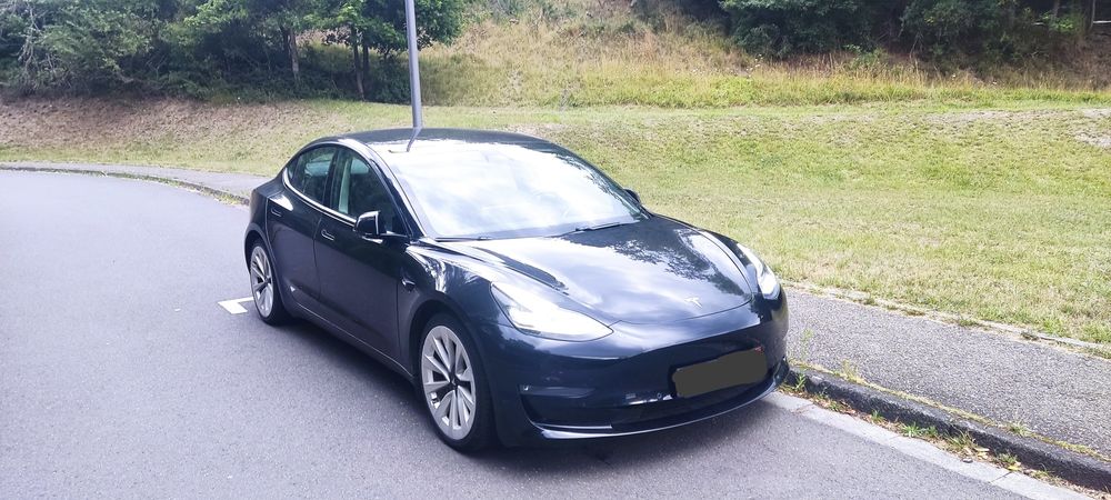 Tesla Model 3 2021 baterie noua pompa de căldură