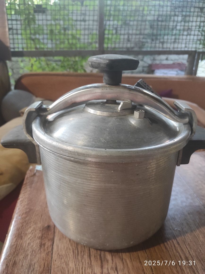 Продам скороварку СССР