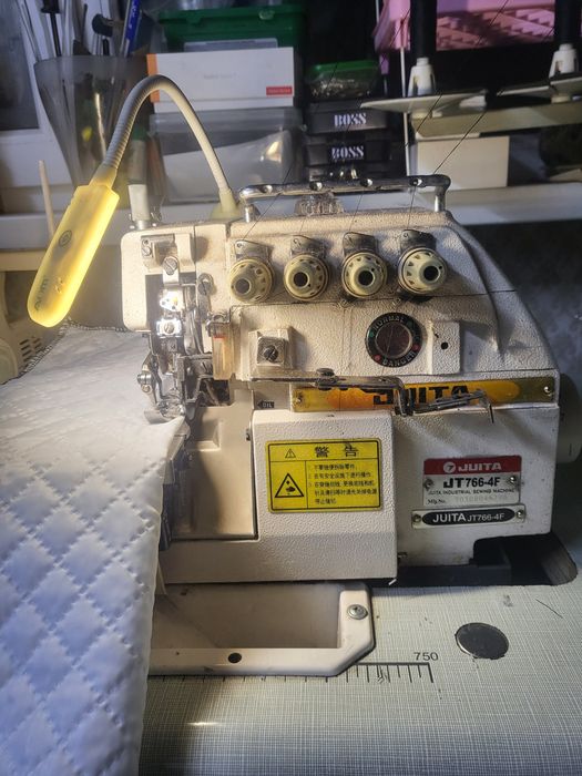 Продам оверлок, промышленый