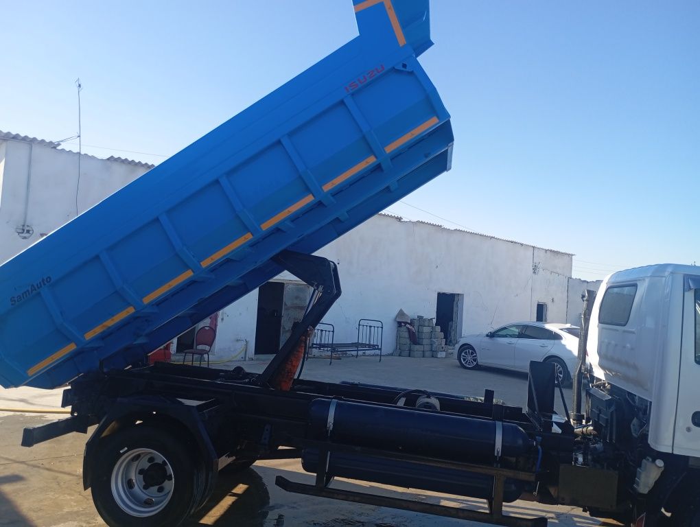 Isuzu samosval 2010