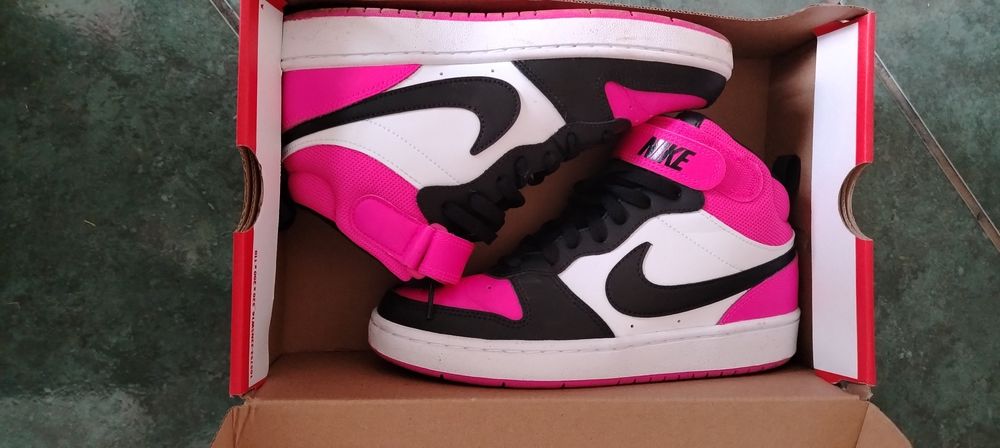 De vânzare /schimb încălțăminte Nike