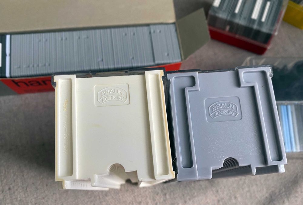 Set Diapozitiv cu suporti si casete diapozitive tot ce se vede in poze