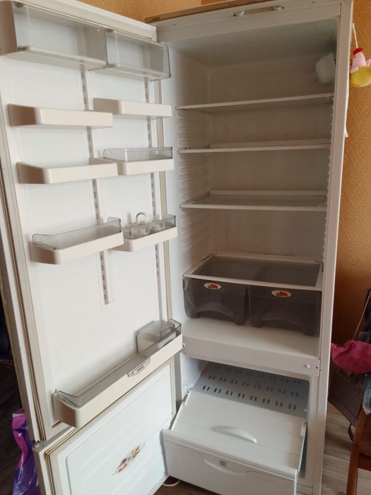 Холодильник в хорошем состоянии