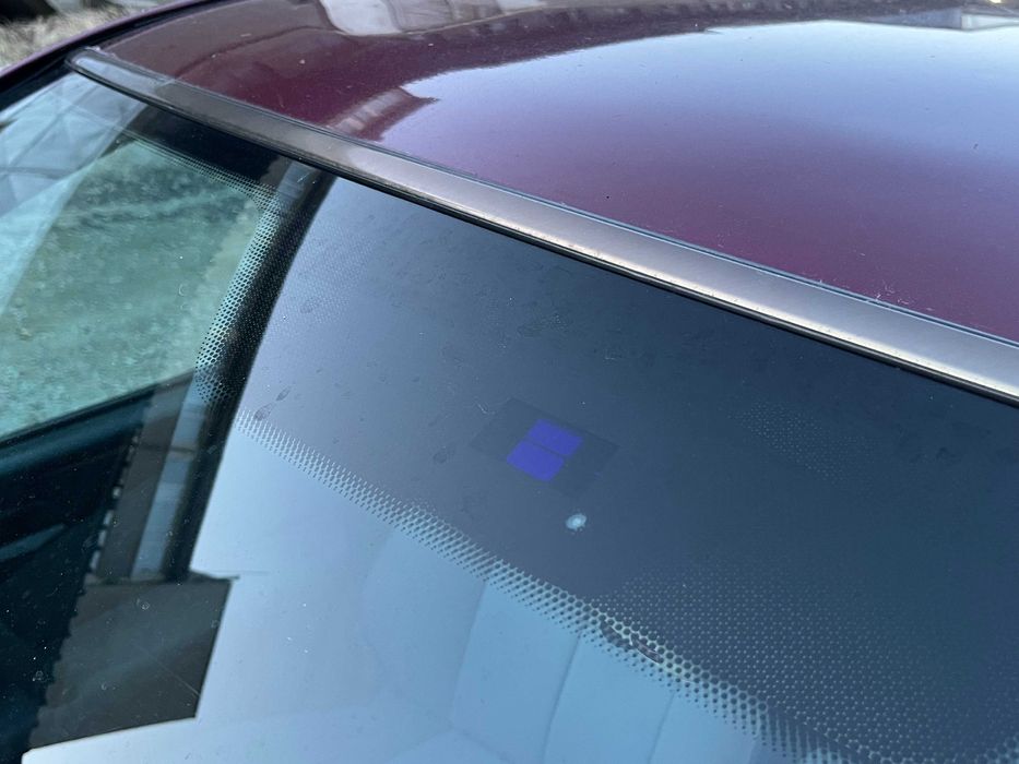 Предно стъкло за Mercedes E-class W210 (оригинално)